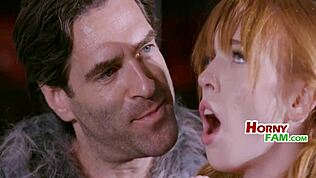 Yo, Stiefpapa, der böse Wolf macht mich heiß im Kostüm