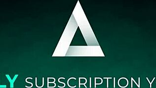 Stieftochter spürt intensive Liebe bei feuchter Muschi-Leck-Action