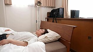 发现超级狂野妈妈Sumie Hirota，她爱猛吸猛干