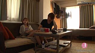 갑자기 돌아온 귀여운 전 여친과 함께하는 야한 동거 생활