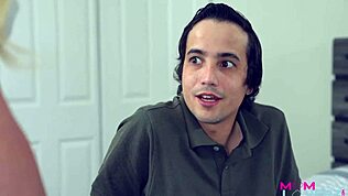 เฮ้ แม่เลี้ยงสุดฮอต Rachael Cavalli อยากผสมพันธุ์กับฉันตอนนี้มั้ย?