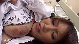 Эй, хочешь увидеть рабочие японские сиськи в действии в кабинете дантиста?