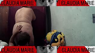 Ανάμεσα στους μηρούς αυτής της καμπύλιας ισπανίδας, γεύομαι την υγρή πούτσα της, γαμώτο είναι άγρια