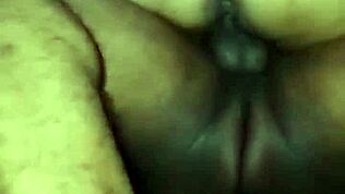 Hladová vdaná teta jezdí na mém kokotu jako profík. Touží po každém centimetru v jejím těsném milf těle