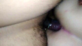 Γλείφοντας την ποούτσα της γκόμενας και δεν άντεξα και την έβαλα στον κώλο