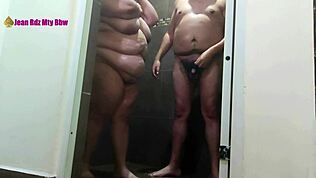 สามคนไบเซ็กชวลอาบน้ำกับผัวและเพื่อน ร้อนแรงสุดๆ! 🔥