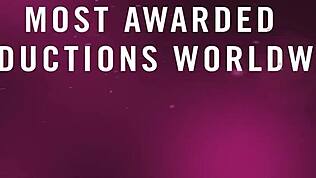 लेस्बियन डॉमिनेशन में Tarra White और CJ स्टॉकिंग्स में टाइट गांड खेलते हैं