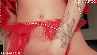 Widziałeś kiedyś tęgą rudą żonę palcującą się solo w napalonym dojrzałym show?