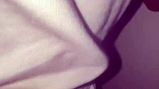 Já experimentou uma sacanagem solo com uma estudante em sala abandonada?