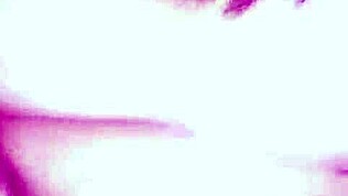 Pembantu Indonesia tukar pepek ketat dengan boss untuk deal tunai tambahan