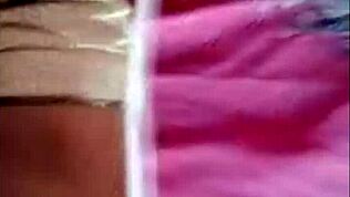 Pakistanská baba na WhatsApp, chceš pokecať o horúcom lesbickom análnom sexe?