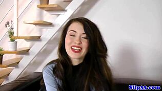 Vroča 18+ Poljakinja sesa starega možakarja pred divjim jebanjem