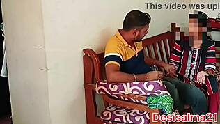 Min mans vän hörde min frus fitta vidgades. Jag skällde på honom, sen oljade han och knullade båda hålen hårt!