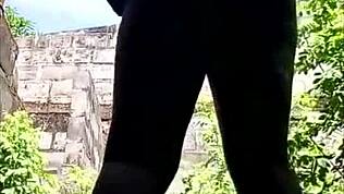 Hej, chcesz zobaczyć tę ciemnoskórą dupę podskakującą na zewnątrz?