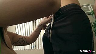 मैंने एलेक्सिस को कॉलेज पार्टी में हार्ड चोदने के लिए फुसलाया!