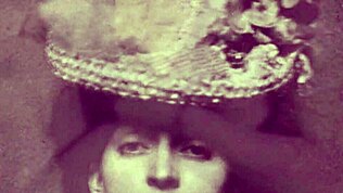 Dark Lantern Entertainment predstavlja vintage fafanje iz My Secret Life, erotične spovedi viktorijanskega angleškega gentlemna