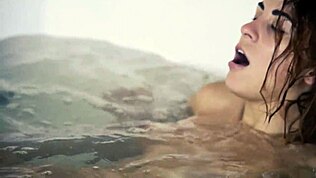 Premium Full Vid Jakuzzi Blowjob Bawah Air dan Ngentot