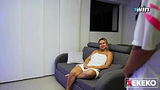 Stedsøster knepper budet ALENE hjemme, fisse fuld af sæd på badeværelset.