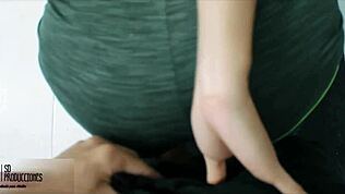 Üvey kız kardeşime yoga pantolonlarıyla dayanamadım tam hikayesiyle siktim