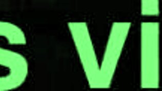 Podívej, jak Nicky bere ten monstrózní chuj do svého velkého prdla zezadu?