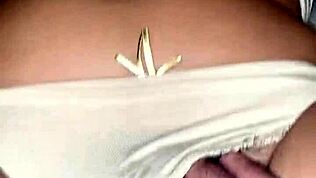 Ei, cheira a buceta peluda e molhada da Mary Di!