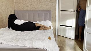 Yo, comendo madrasta árabe gostosa de rabo grande com creampie!