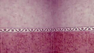 Hei, katso tämä meksikolainen prostituoitu imee ja naisee jacuzzissa