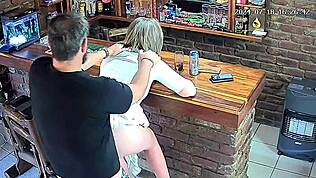 Hey, karımı kamera ile açık havada ev yapımı çekimde aldatırken yakaladım