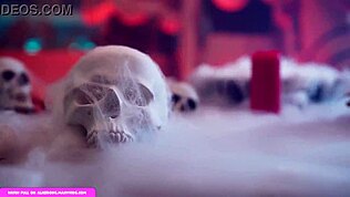 Quatro bruxas gostosas lambem buceta e chupam pauzão em orgia hardcore