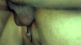 Сосед помогает с компом, а я чувствую его хуй внутри 😈