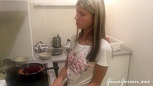 Estoy cocinando borscht ruso otra vez.