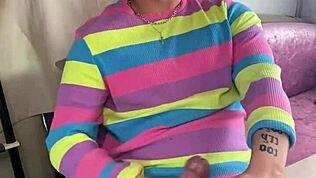 Nadržený vysokoškolák si mazá se špinavou řečí