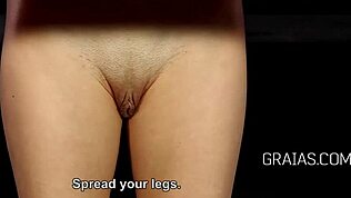 このブロンド娘を鞭打ったら、めっちゃ興奮したよ！