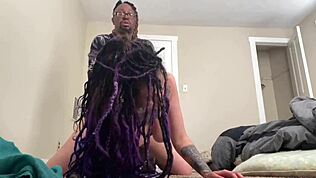 Kirayı ödemek için onu defalarca orgazm ettirip çığlık attırdım