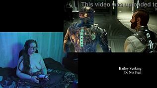 Hraju Dead Space nahá s velkýma středama poskakujícíma