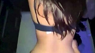 Tavasin tämän söpön 18-vuotiaan yliopisto-opiskelijan hauskanpidon vuoksi