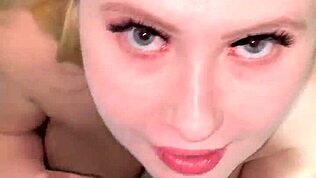 Blondyna z wielkimi cyckami ma cipkę napełnioną i zapłodnioną przez kutasa-monstrum