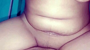 Het indisk bhabhi sex med kjæresten stor kuk blowjob i hardcore action