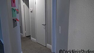 Adik tiri horny tak boleh tolak bibir memek besar