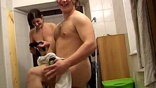 بعد العرض، كيلي تلقت دفعًا عينيًا لخدماتها في المنزل