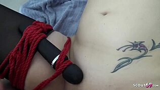 Hey, deutsche Stiefmutter, hättest nicht gedacht, dass du zu Bondage und Creampie reingelegt wirst, oder?