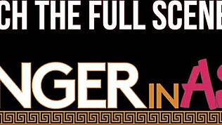 فتاة آسيوية جميلة 18+ خدعت للنيك مع رئيسها.