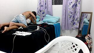 Yo, tengok babe India ni kena keras dalam punggung! Flakael rasa sakit, haha 😂