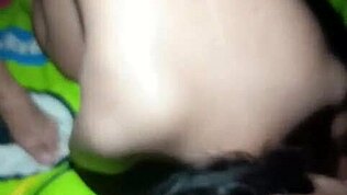 ตอนพ่อไม่อยู่ แม่ชาวอินโดฯ ซนกับคนงานเพื่อเคลียร์หนี้