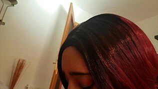 Kuat Gak Tangani Cumshot Wajah Intens MILF dengan Muncratan Gede?