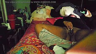 Δες με να έρχομαι δυνατά σε πορνό