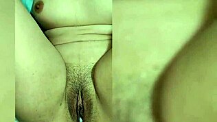 ลูกพี่ลูกน้องสาวเป็นกบฏตอนนี้ เย็ดแรงและฉีดน้ำเงี่ยนเข้าไป แย่เลย