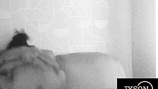 Ai văzut-o călărind pula cumnatului pe cameră ascunsă?