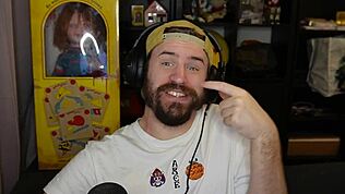 I denne animerte hentai-eventyret forvandles korra til furry cummy bender med store pupper og bundne føtter