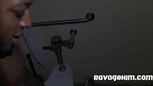 Orgy en Baño de Autopista con Cazden Hunter y el Equipo